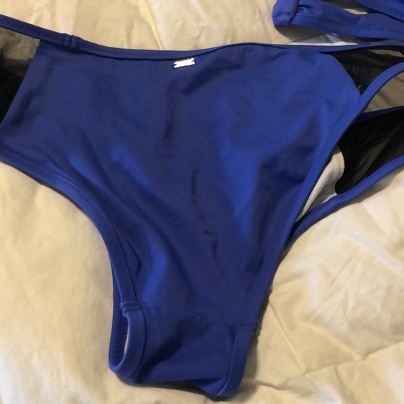 Swimsuit - Picture 2 of 4